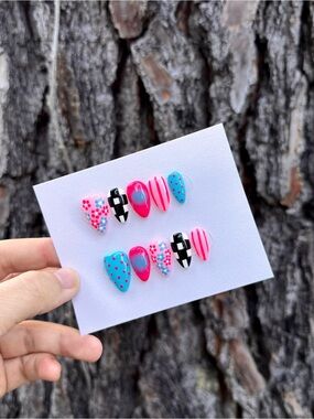 Daisy Dash Press-On Nails